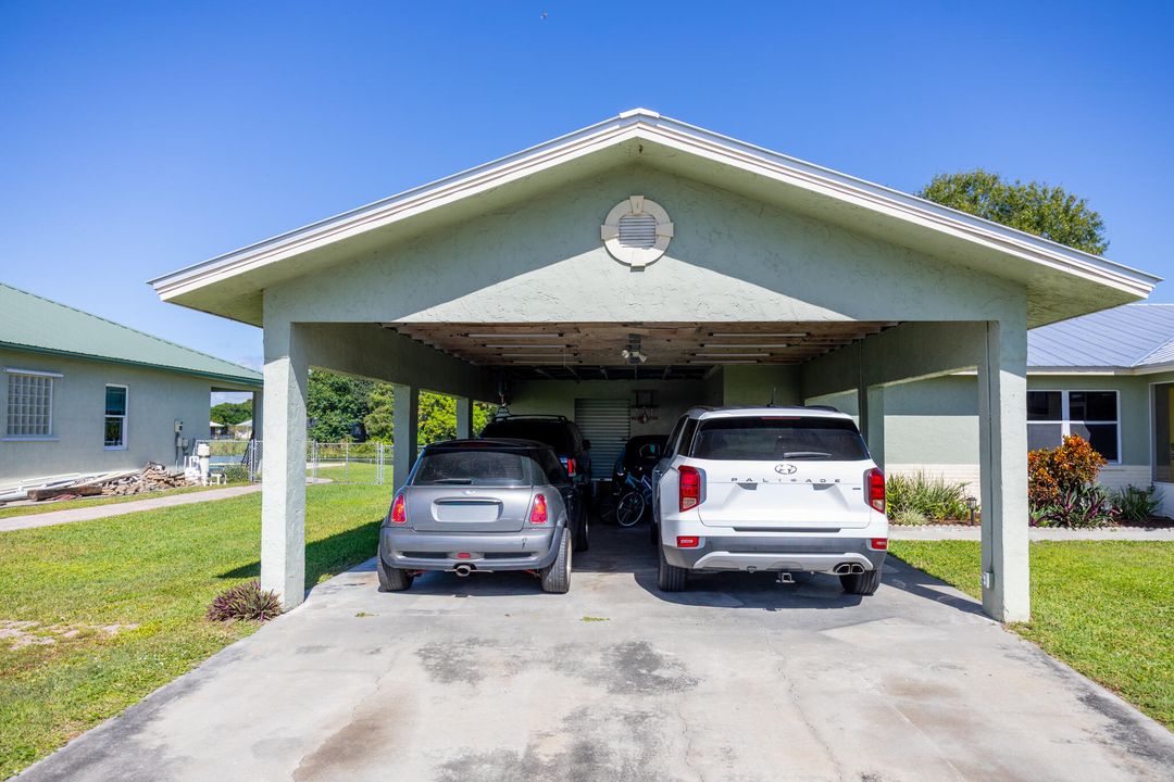 Active With Contract: $345,000 (3 beds, 2 baths, 1490 Square Feet)