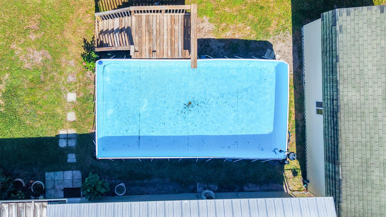 Active With Contract: $345,000 (3 beds, 2 baths, 1490 Square Feet)