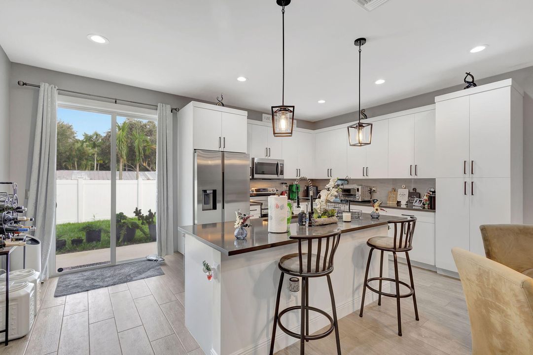 For Sale: $498,000 (3 beds, 2 baths, 1536 Square Feet)