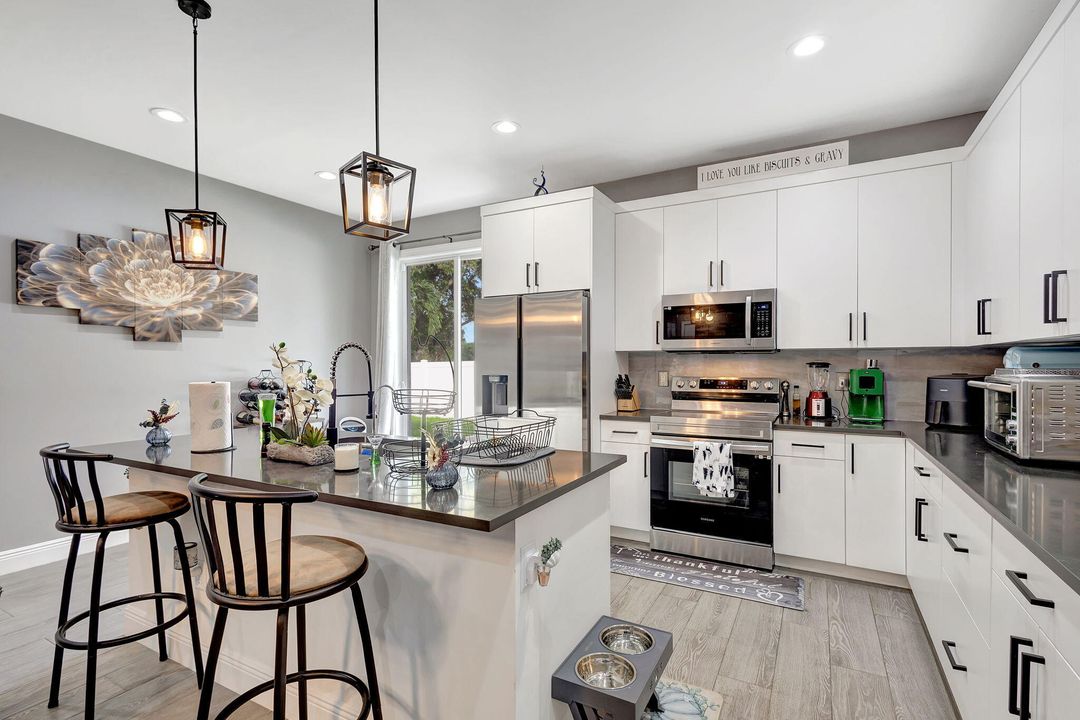 For Sale: $498,000 (3 beds, 2 baths, 1536 Square Feet)