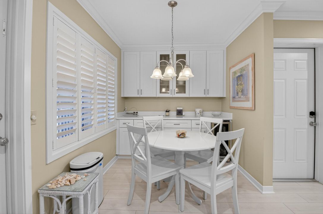 For Rent: $11,000 (2 beds, 1 baths, 836 Square Feet)