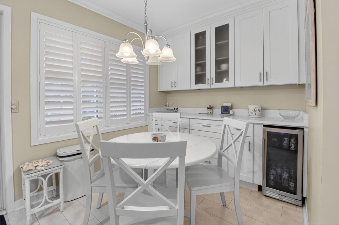 For Rent: $11,000 (2 beds, 1 baths, 836 Square Feet)