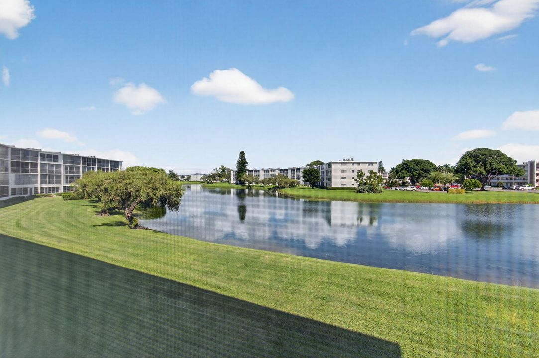 For Sale: $175,000 (2 beds, 2 baths, 1200 Square Feet)