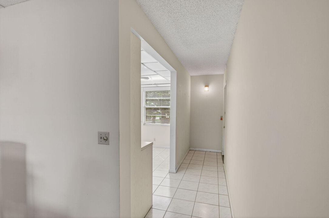 For Sale: $175,000 (2 beds, 2 baths, 1200 Square Feet)