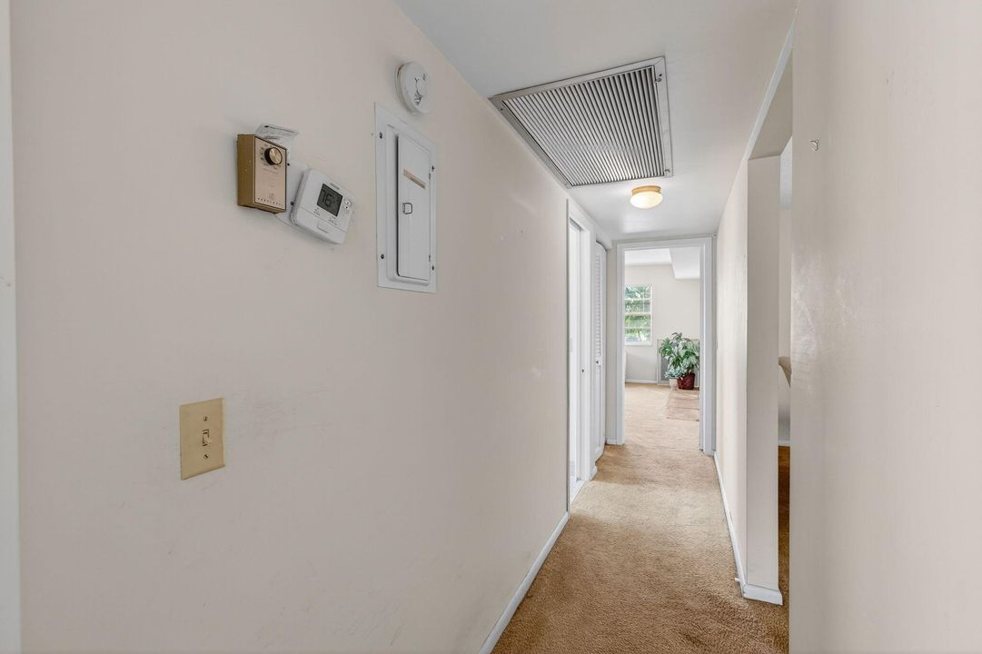 For Sale: $175,000 (2 beds, 2 baths, 1200 Square Feet)