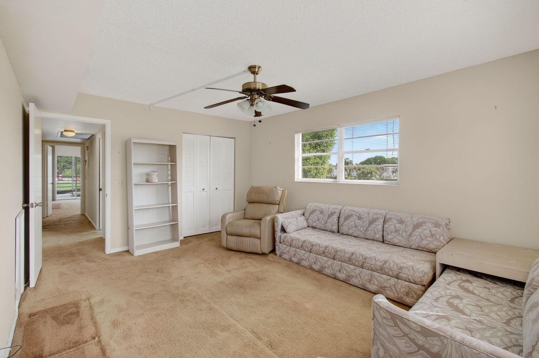 For Sale: $175,000 (2 beds, 2 baths, 1200 Square Feet)