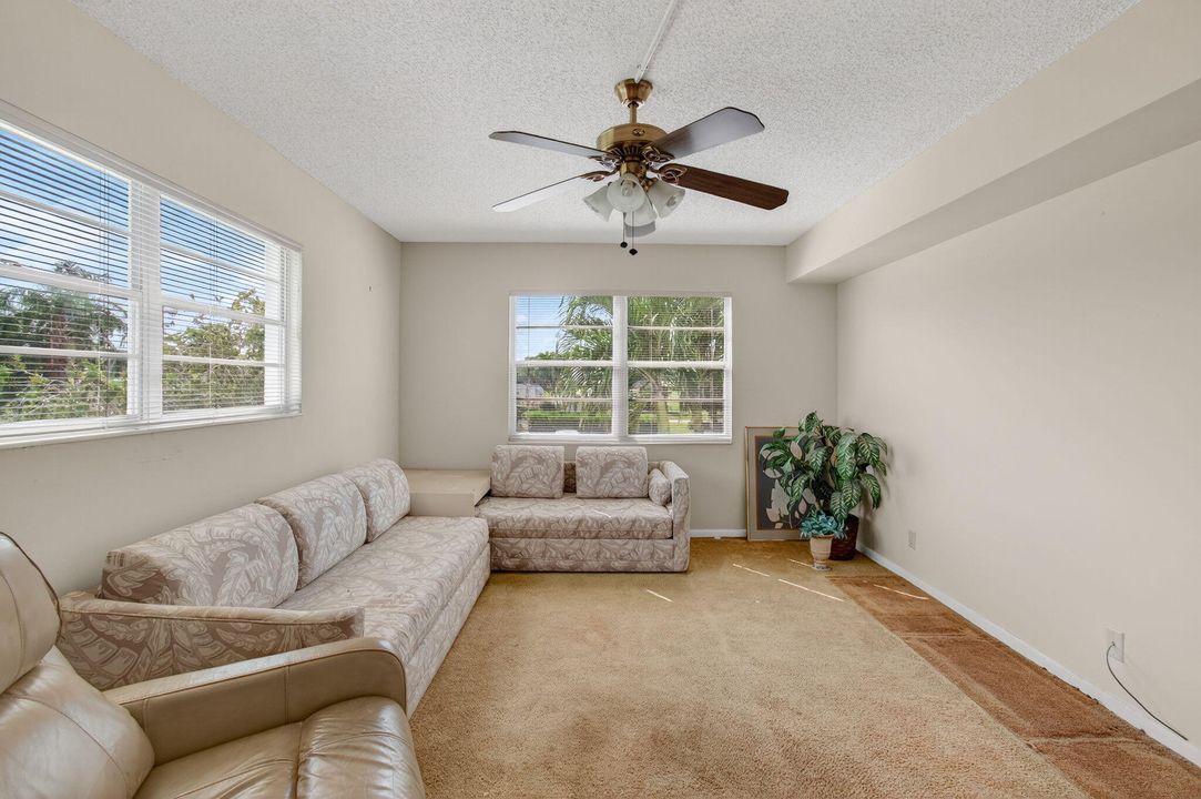 For Sale: $175,000 (2 beds, 2 baths, 1200 Square Feet)