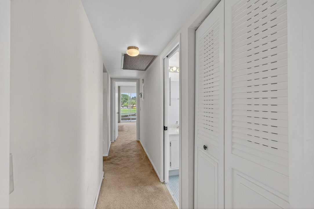 For Sale: $175,000 (2 beds, 2 baths, 1200 Square Feet)