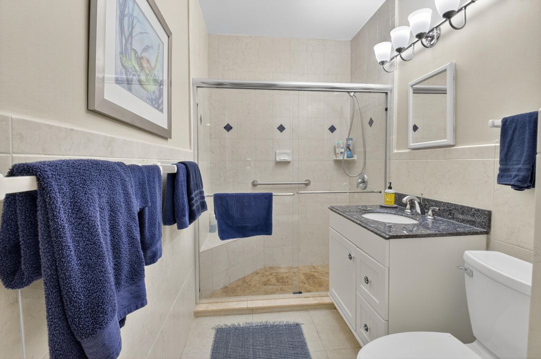 For Rent: $11,000 (2 beds, 1 baths, 836 Square Feet)