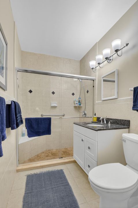 For Rent: $11,000 (2 beds, 1 baths, 836 Square Feet)