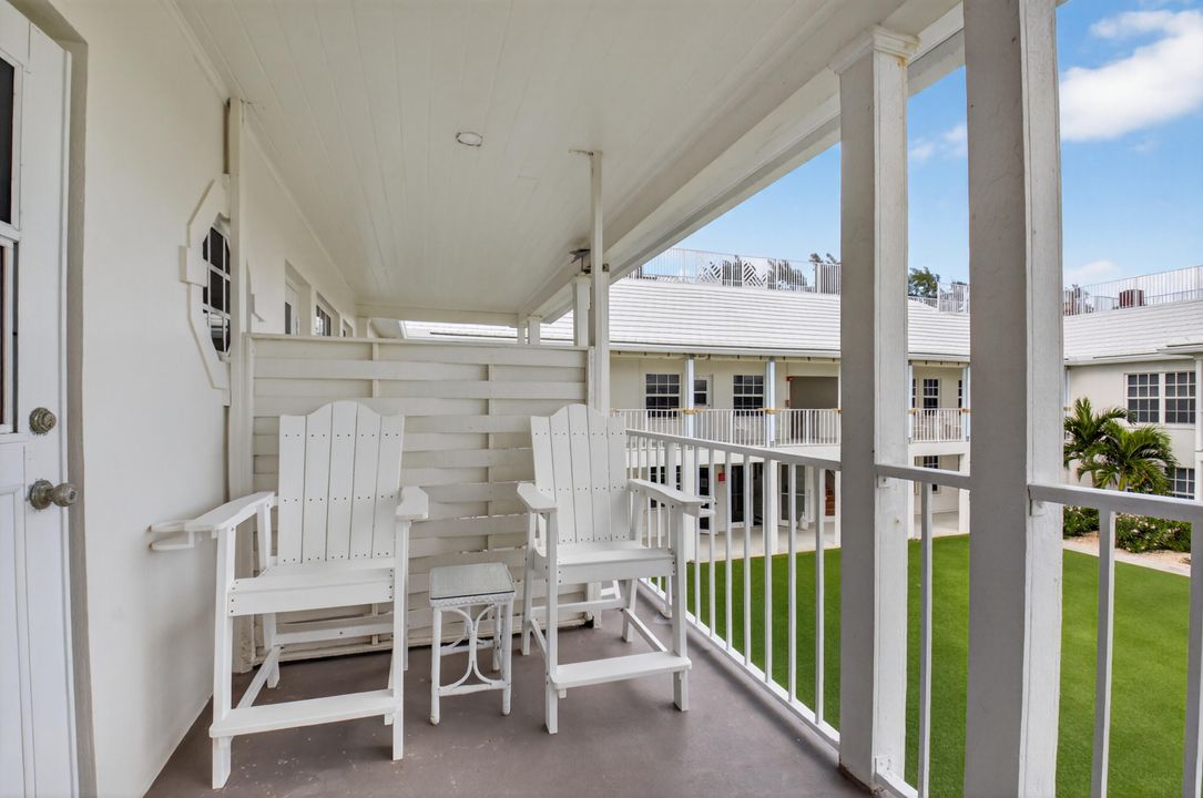 For Rent: $11,000 (2 beds, 1 baths, 836 Square Feet)