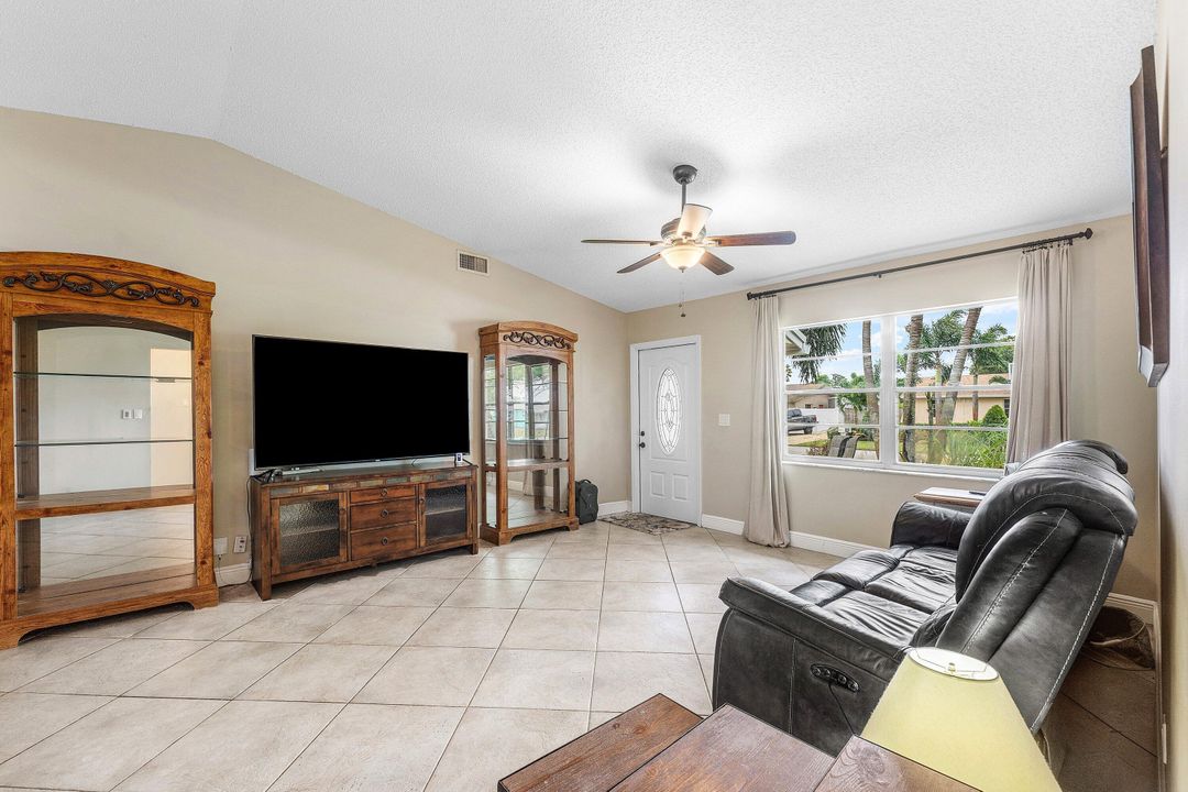 For Sale: $520,000 (3 beds, 2 baths, 1532 Square Feet)