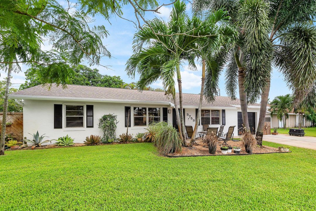 For Sale: $520,000 (3 beds, 2 baths, 1532 Square Feet)