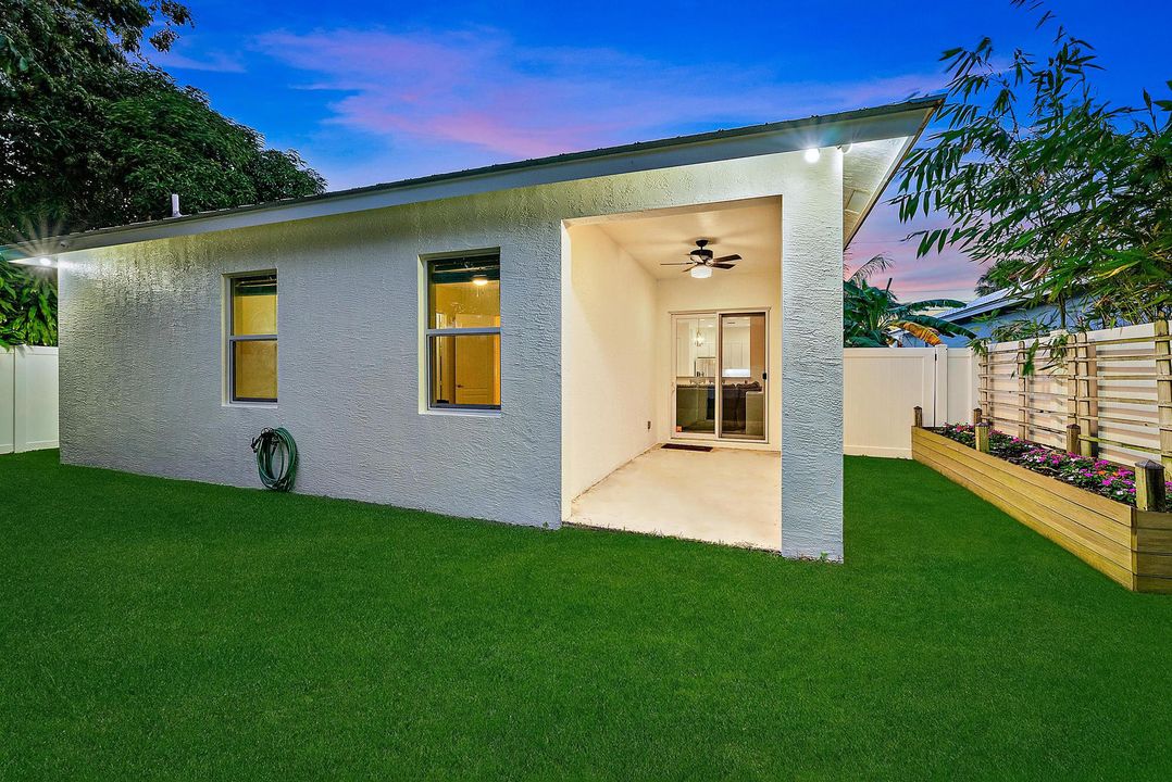 待售: $694,000 (3 贝兹, 2 浴室, 1613 平方英尺)