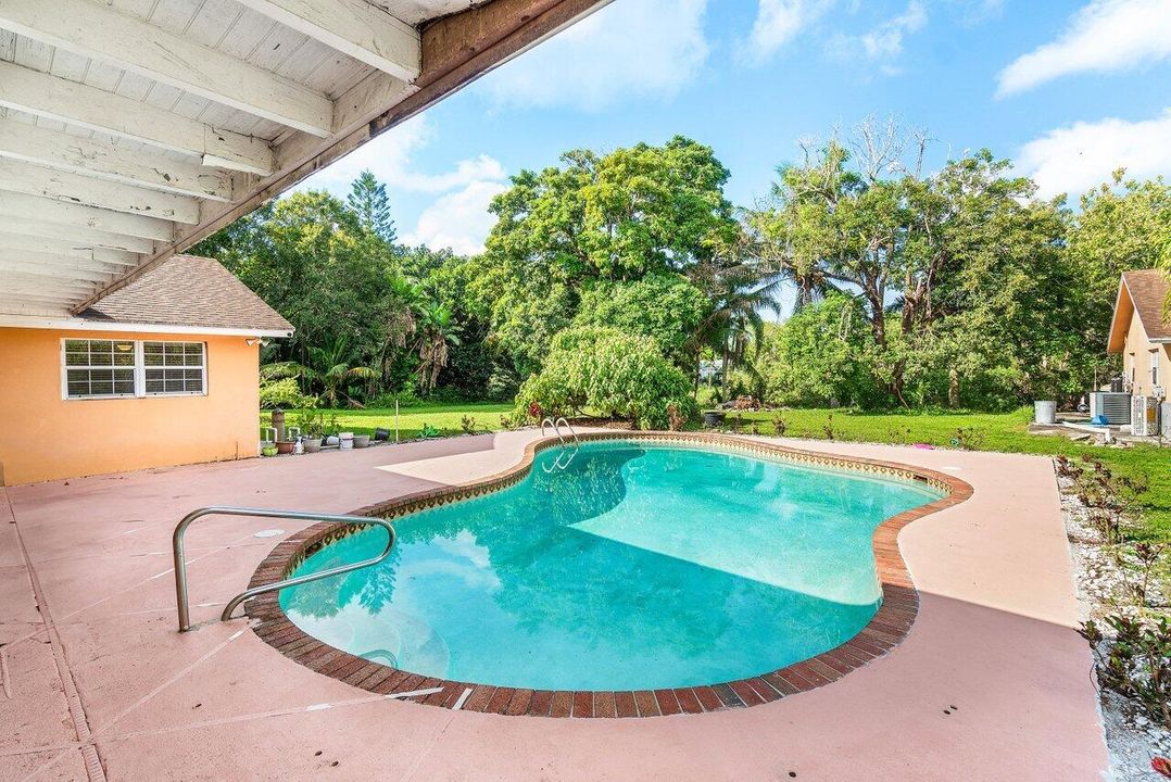 For Rent: $5,900 (4 beds, 2 baths, 3464 Square Feet)