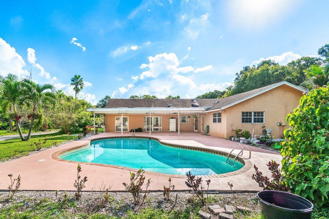 For Rent: $5,900 (4 beds, 2 baths, 3464 Square Feet)