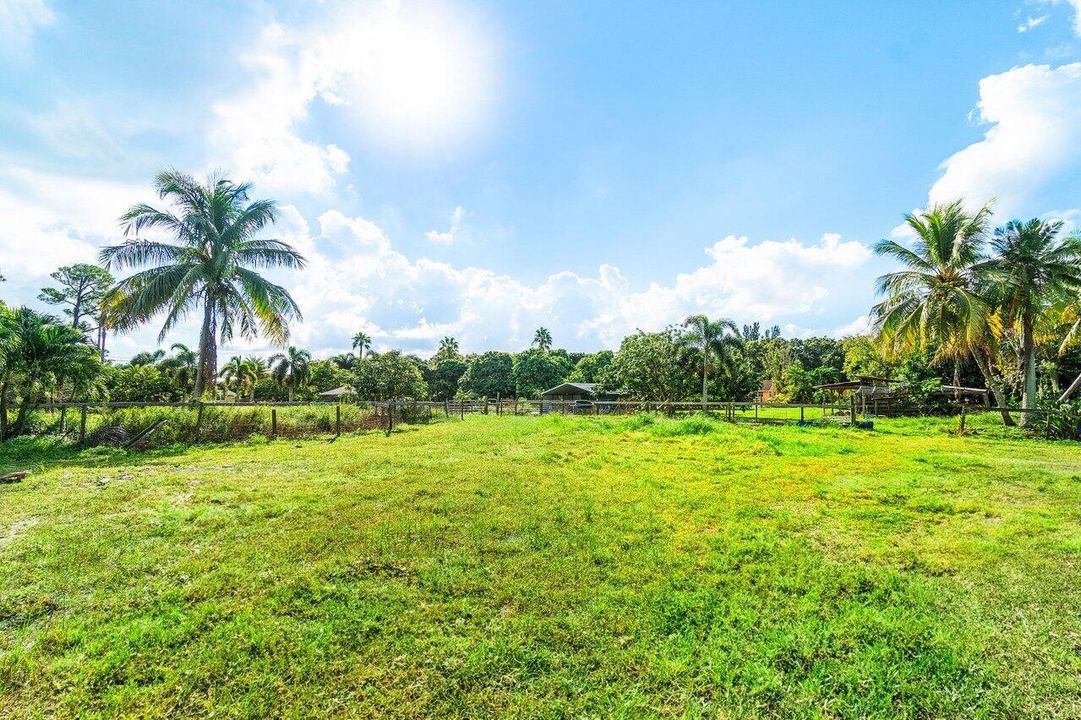 For Rent: $5,900 (4 beds, 2 baths, 3464 Square Feet)