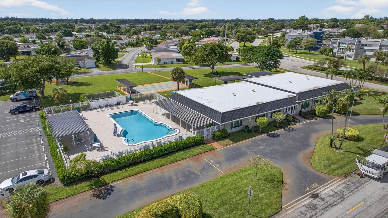 待售: $315,000 (2 贝兹, 2 浴室, 1141 平方英尺)