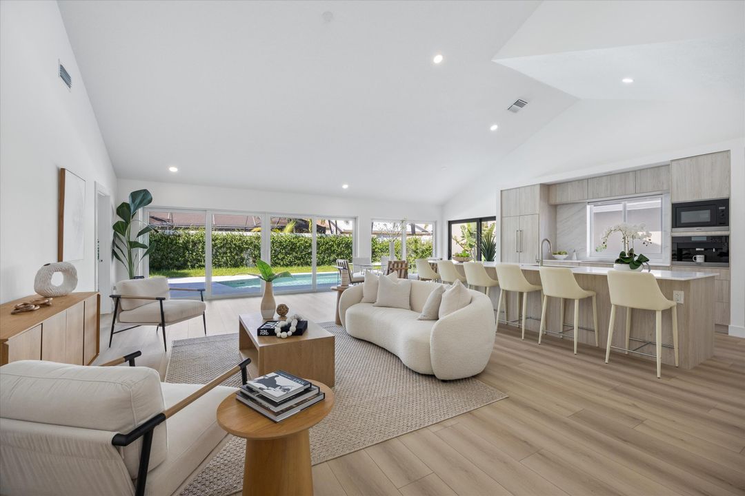 For Sale: $1,535,000 (3 beds, 2 baths, 2079 Square Feet)