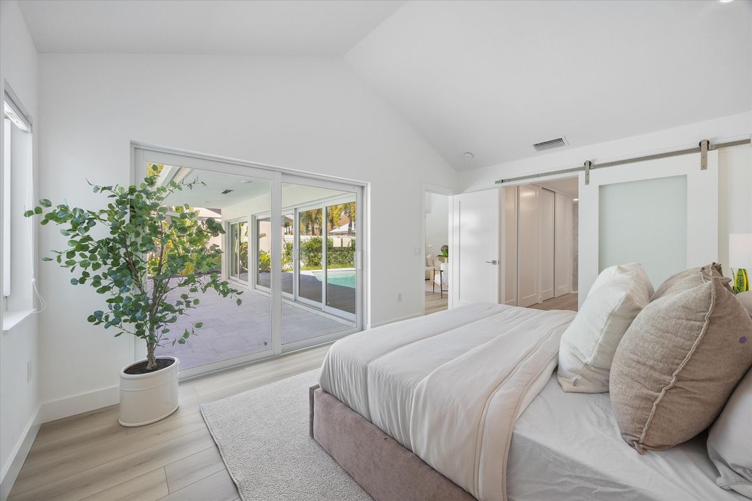 For Sale: $1,535,000 (3 beds, 2 baths, 2079 Square Feet)