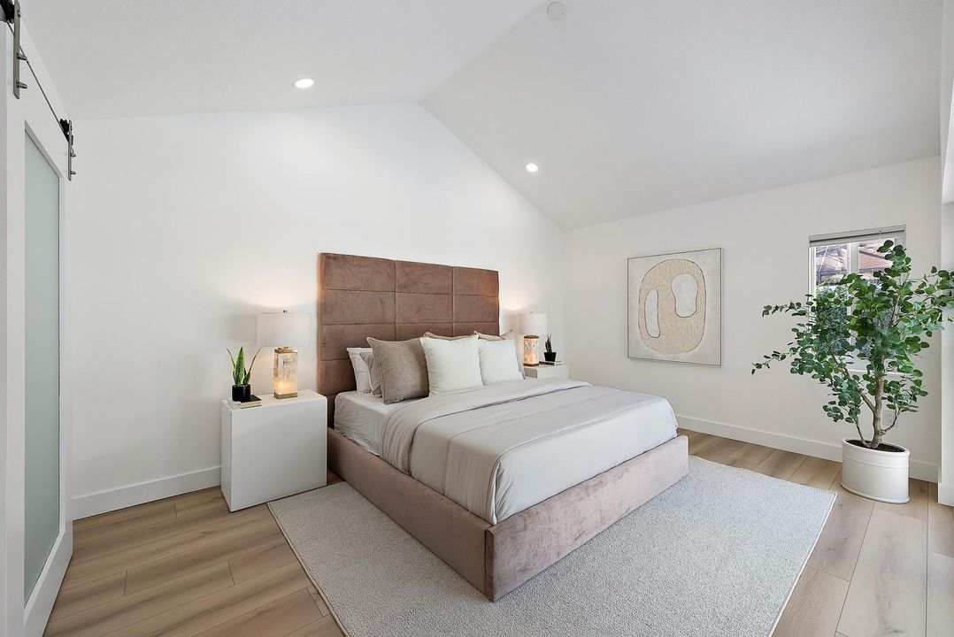 For Sale: $1,535,000 (3 beds, 2 baths, 2079 Square Feet)