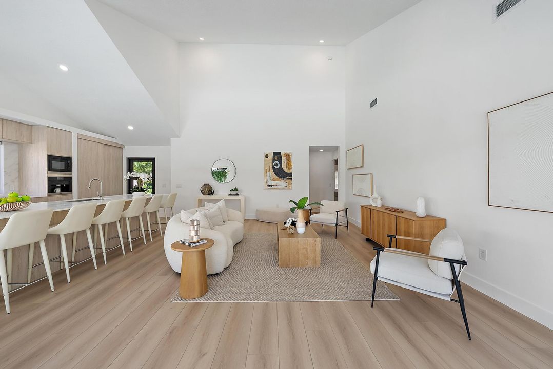 For Sale: $1,535,000 (3 beds, 2 baths, 2079 Square Feet)