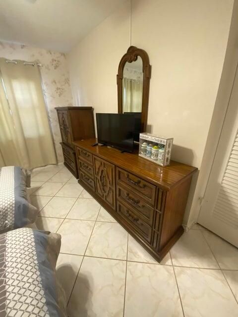 For Sale: $155,000 (2 beds, 1 baths, 798 Square Feet)