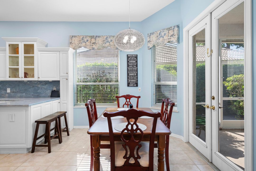 合同活跃: $525,000 (2 贝兹, 2 浴室, 2157 平方英尺)