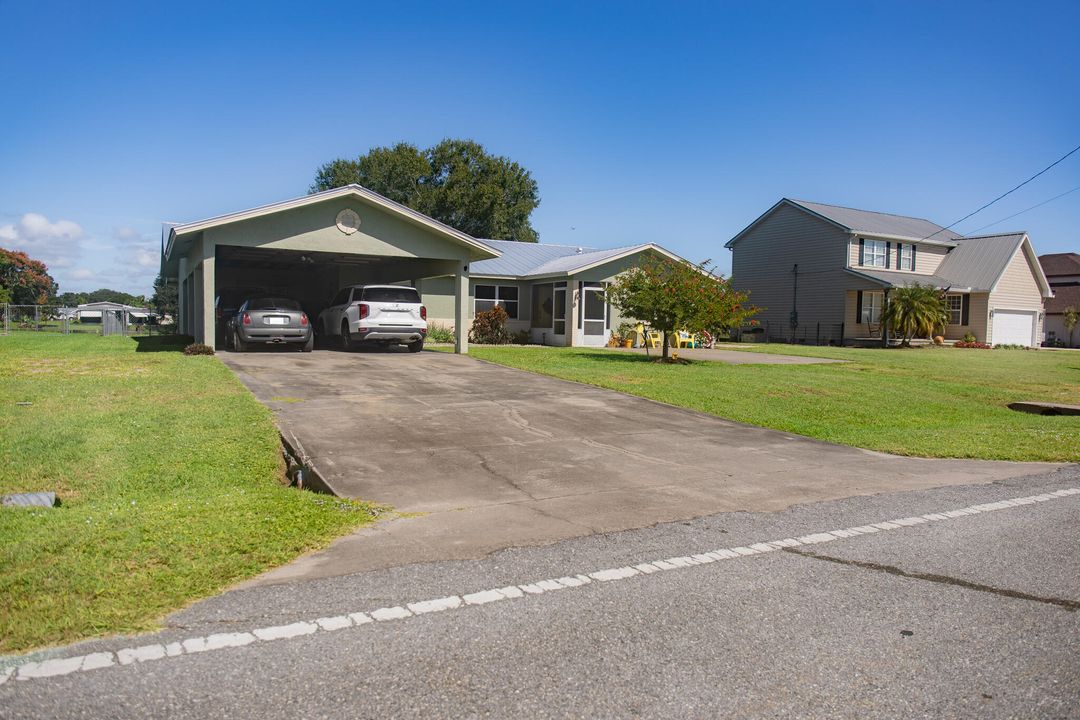 Active With Contract: $345,000 (3 beds, 2 baths, 1490 Square Feet)