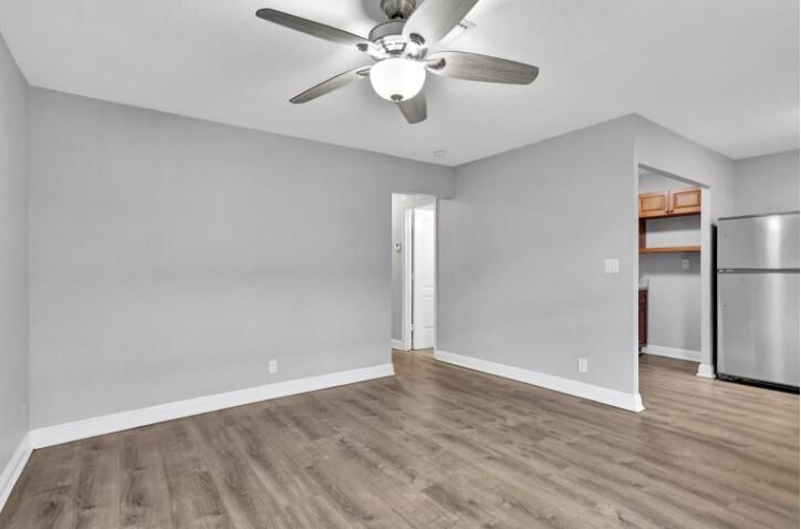 For Rent: $1,700 (2 beds, 1 baths, 715 Square Feet)