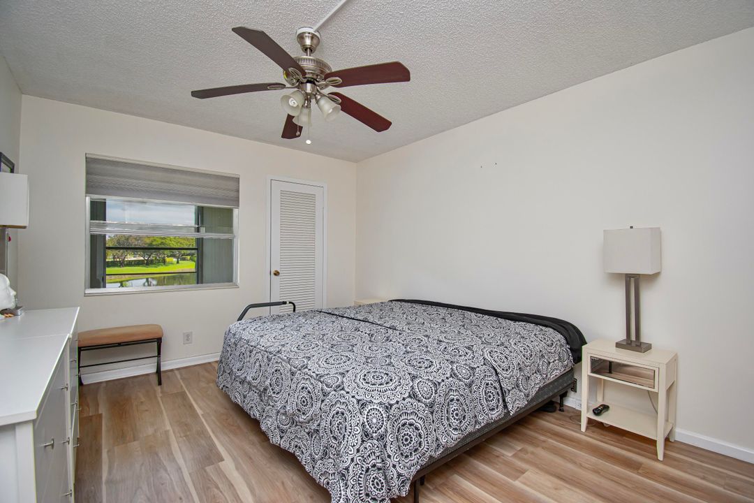 待售: $224,900 (2 贝兹, 2 浴室, 916 平方英尺)