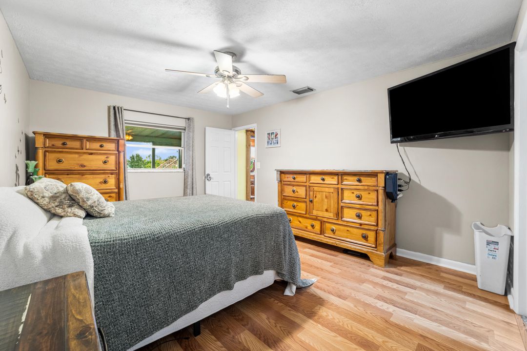 Active With Contract: $345,000 (3 beds, 2 baths, 1490 Square Feet)