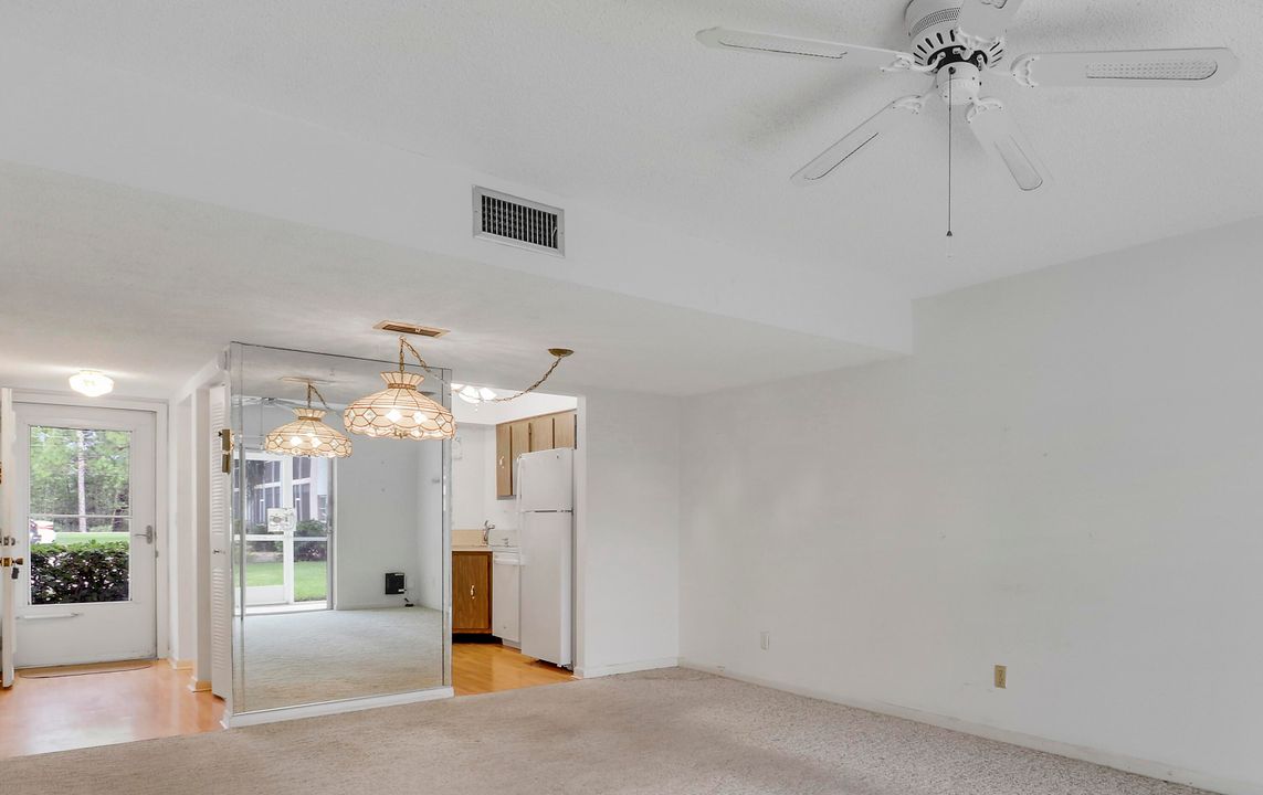 En Venta: $169,900 (2 camas, 2 baños, 891 Pies cuadrados)