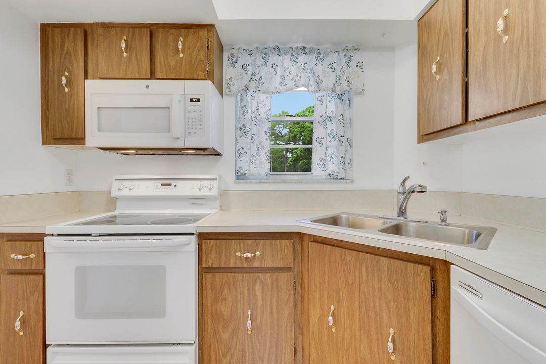 En Venta: $169,900 (2 camas, 2 baños, 891 Pies cuadrados)