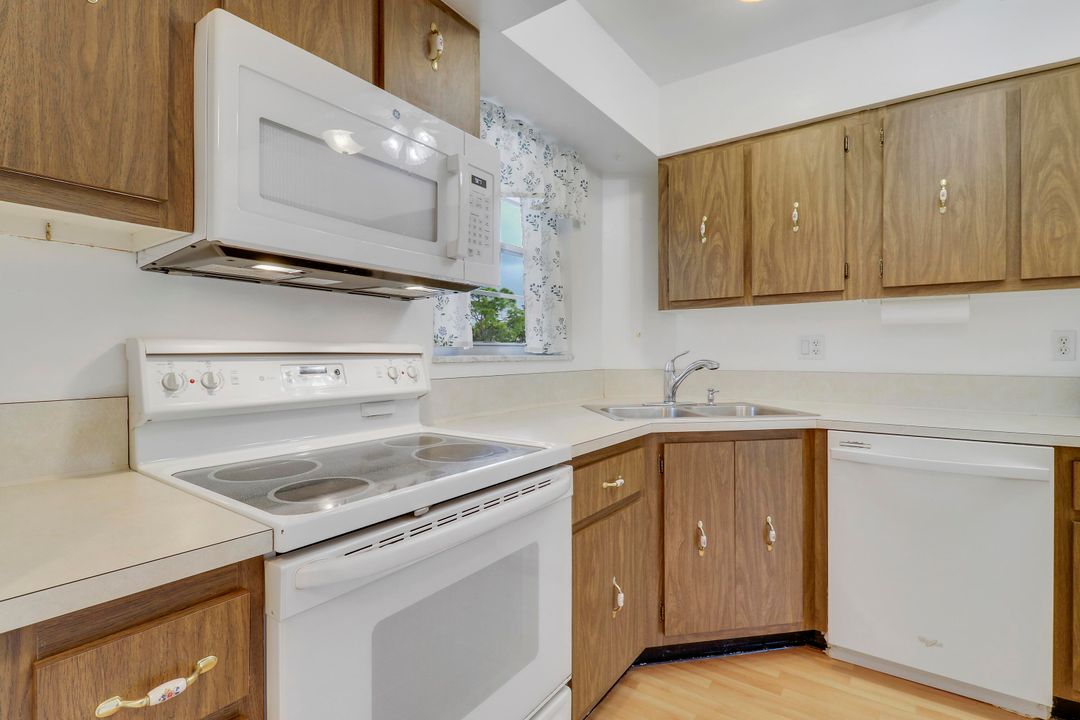 En Venta: $169,900 (2 camas, 2 baños, 891 Pies cuadrados)