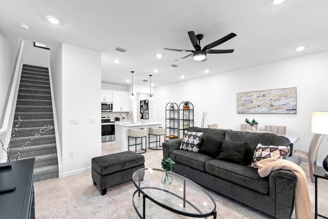 待售: $419,999 (3 贝兹, 2 浴室, 1550 平方英尺)