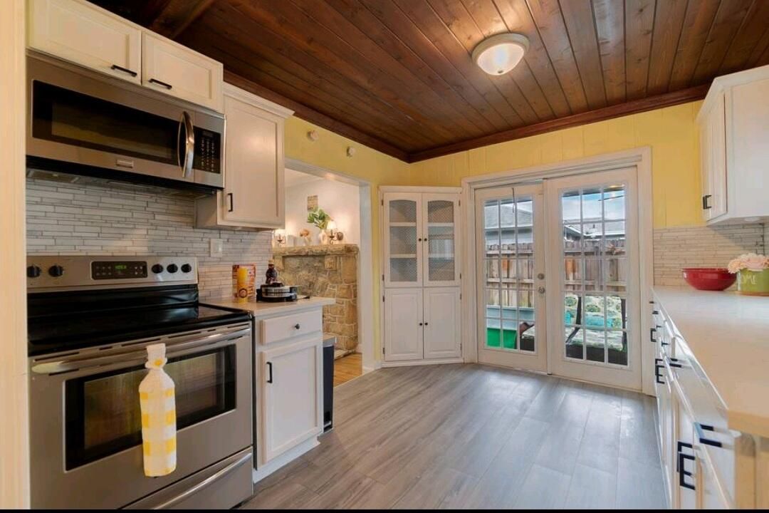 For Sale: $525,000 (3 beds, 2 baths, 1480 Square Feet)