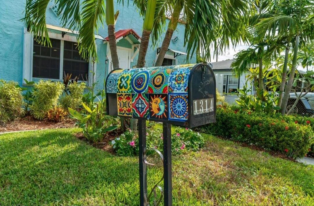 For Sale: $525,000 (3 beds, 2 baths, 1480 Square Feet)