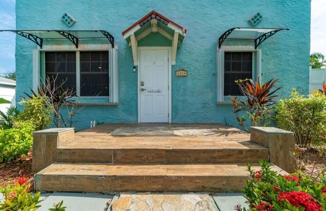 For Sale: $525,000 (3 beds, 2 baths, 1480 Square Feet)