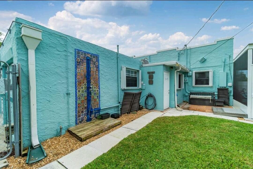 For Sale: $525,000 (3 beds, 2 baths, 1480 Square Feet)