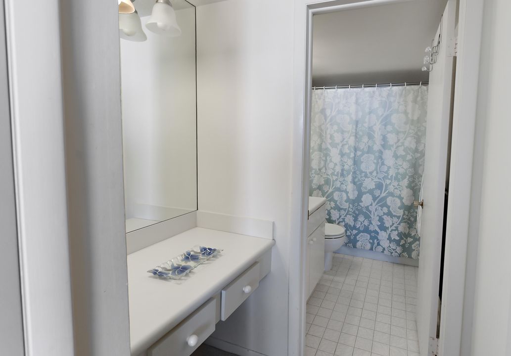 出租: $3,900 (1 贝兹, 1 浴室, 1012 平方英尺)