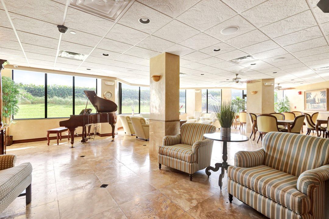 出租: $4,000 (2 贝兹, 2 浴室, 1437 平方英尺)