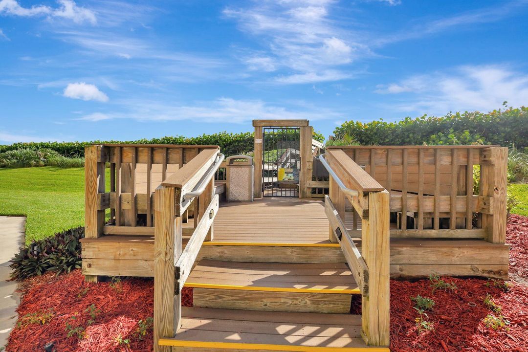 出租: $4,000 (2 贝兹, 2 浴室, 1437 平方英尺)