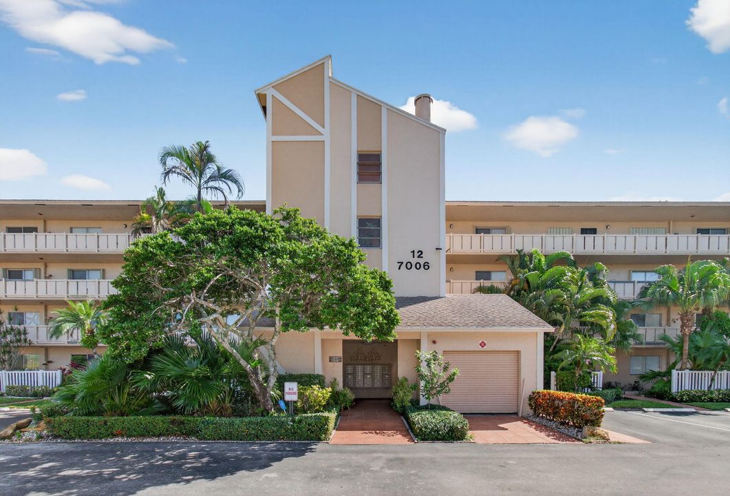 For Sale: $150,000 (2 beds, 2 baths, 1070 Square Feet)