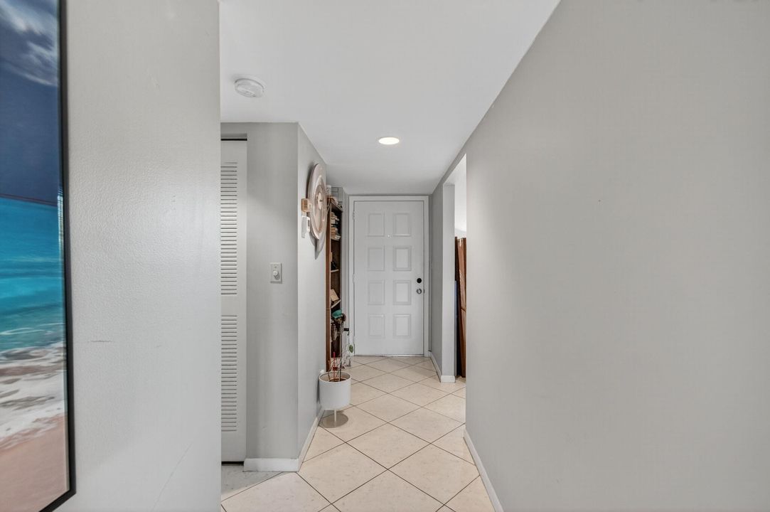 For Sale: $150,000 (2 beds, 2 baths, 1070 Square Feet)