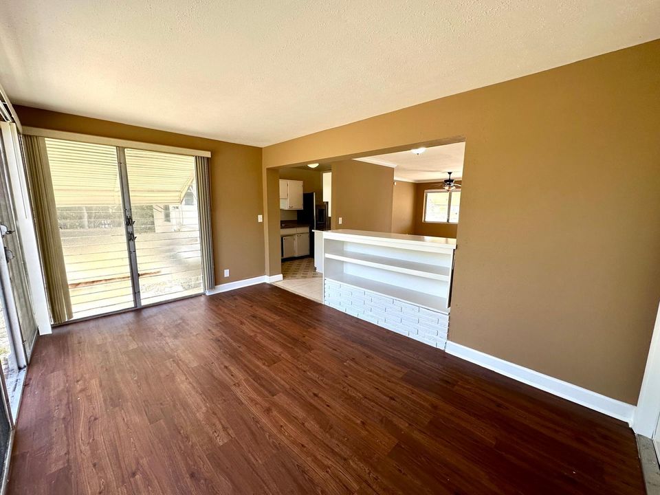 For Rent: $2,350 (3 beds, 2 baths, 1160 Square Feet)