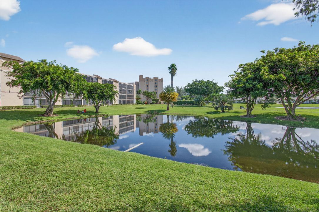 For Sale: $150,000 (2 beds, 2 baths, 1070 Square Feet)