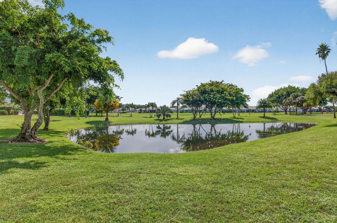 For Sale: $150,000 (2 beds, 2 baths, 1070 Square Feet)