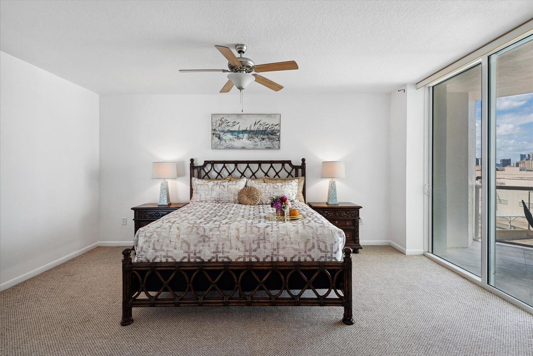 For Sale: $549,500 (1 beds, 1 baths, 1384 Square Feet)