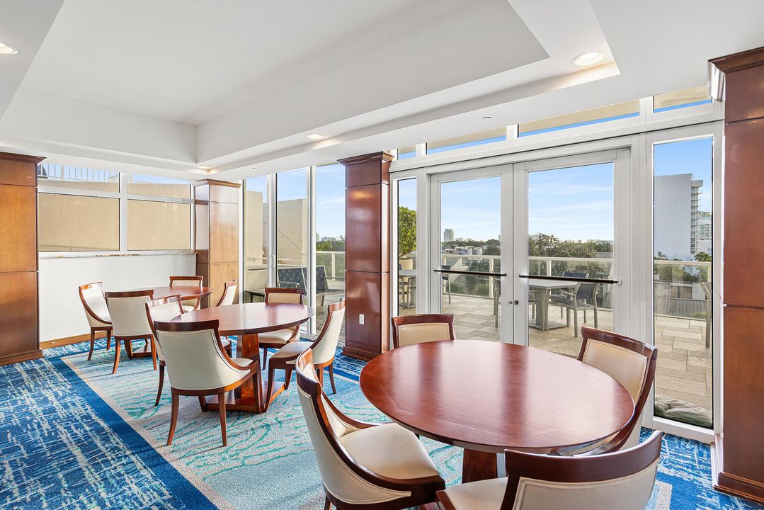 For Sale: $549,500 (1 beds, 1 baths, 1384 Square Feet)